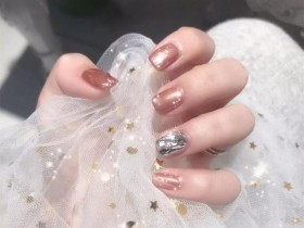 美甲魔镜粉怎么使用(美甲魔镜粉需要用哪几种胶)