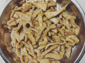 炒肉怎样才能又嫩又不粘锅(为什么肉一放下去就粘锅)