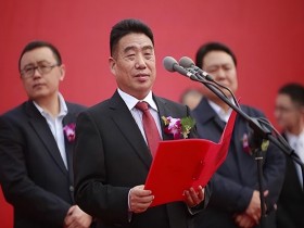 河南前首富朱文臣:掏空百亿药企,当48次老赖,却在美国买庄园
